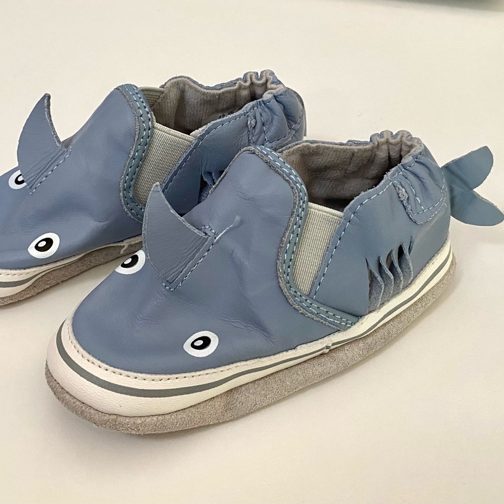 Robeez Baby Unisex Soft Soles Crib Shoes, SHARK, blue, 12-18 Months